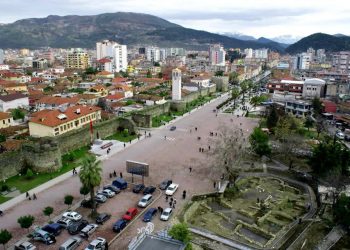 Suprizon Bashkia e Elbasanit në këto ditë të nxehta: Heq urbanët…