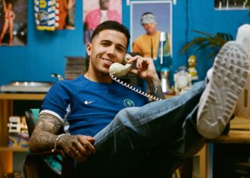 Chelsea vishet “vintage” për sezonin e ri