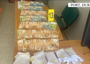 VIDEO/ Sekuestrohen 44 mijë euro të padeklaruara, një i arrestuar