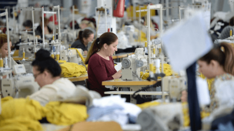 Edhe punëtorët aziatikë largohen nga Shqipëria, emigrojnë në BE