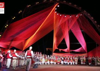 Përfundon Festivali i Gjirokastrës, interpretuan 1200 artistë