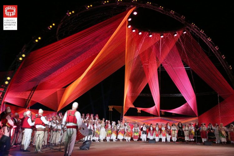 Përfundon Festivali i Gjirokastrës, interpretuan 1200 artistë