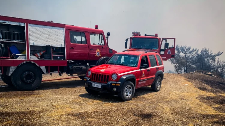 Situatë kritike nga zjarret në Korfuz, urdhërohen më shumë evakuime