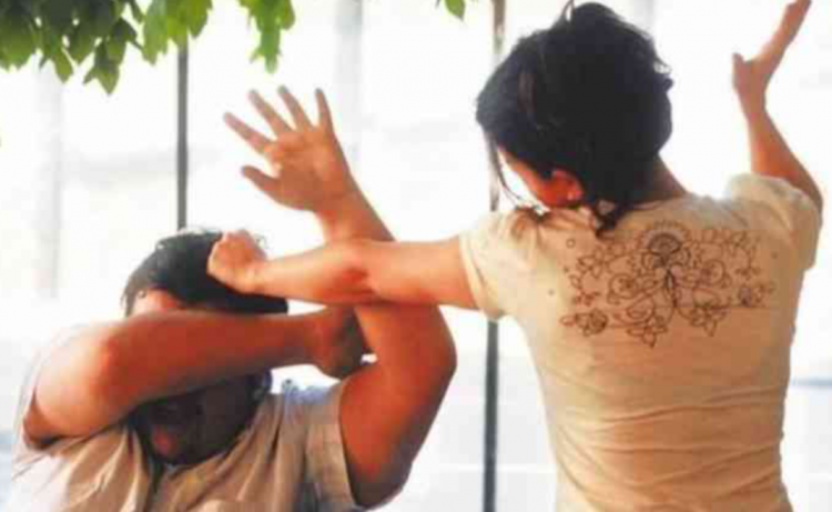 Një grua bën për spital tre burra, u desh ndërhyrja e policisë…