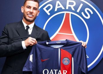 Zyrtare, mbrojtësi Hernandez nënshkruan me PSG-në