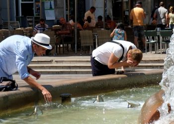 Vala e të nxehtit, qytetet italiane në “alarm të kuq”