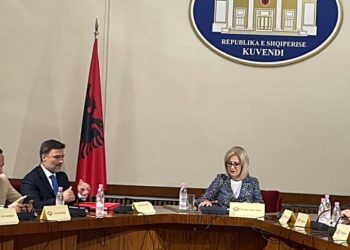 Ahmetaj kërkon më shumë kohë për t’u mbrojtur, a do të shtyhet mbledhja e Këshillit të Mandateve?