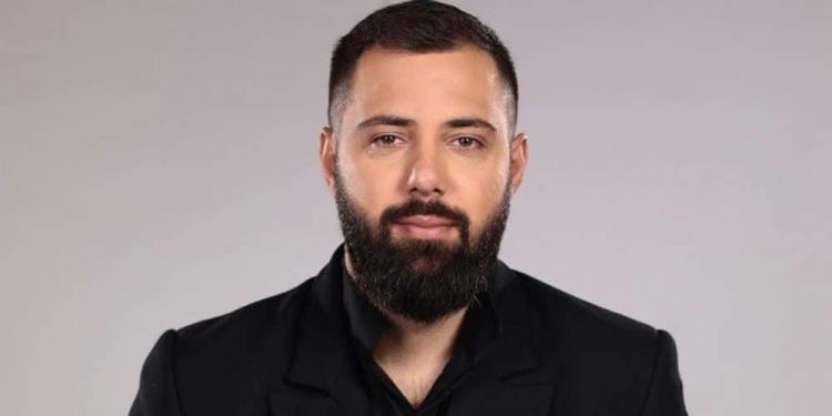 Klajd Haruni shpërndan lajmin e ëmbël