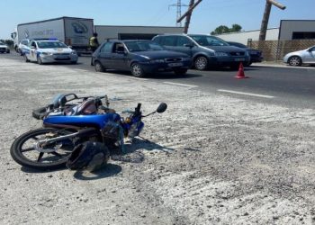 Shkodër/ Motorcikleta përplaset me makinën, një i lënduar rëndë