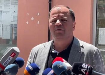 Lefter Maliqi padit në SPAK, kryebashkiakun e Kuçovës