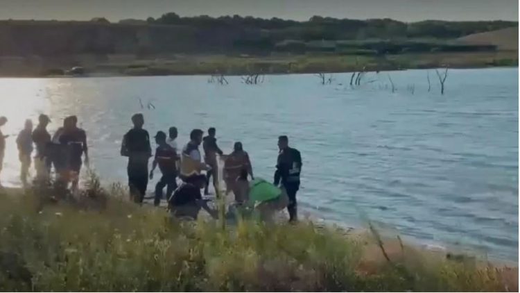 Shkuan për të notuar, mbyten tre vëllezërit minorenë