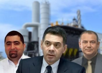 Bisedat e Ahmetajt me Zoton e Mërtirin/ SMS-te me “Baftjari Fier”