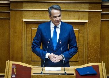 Mitsotakis: Po vjen një ligj që heq pengesat për votimin e grekëve jashtë vendit