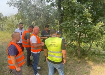 Vidhte energjinë për resortin e tij, procedohet biznesmeni në Tiranë