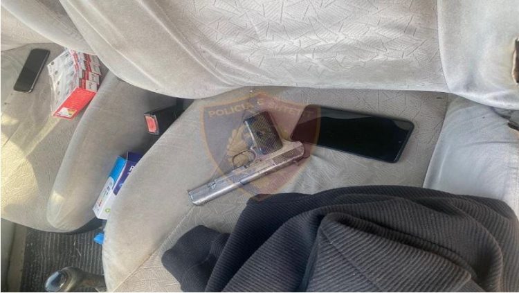 Arrestohet 32-vjeçari i shpallur në kërkim, me pistoletë në makinë