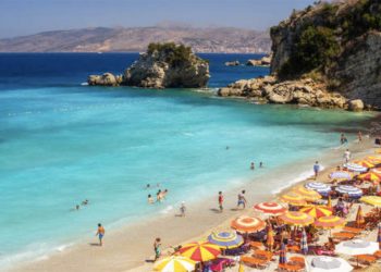 Si ndikon uji me kripë i detit në lëkurë dhe cilat janë përfitimet