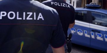 Mashtrim online, shpërbëhet organizata kriminale shqiptare