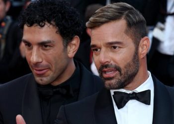 Vjen “single” në Tiranë/ Pak ditë para koncertit, Ricky Martin divorcohet nga bashkëshorti