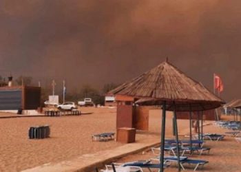 Rodos nën pushtetin e flakëve, mbi 1 mijë persona evakuohen