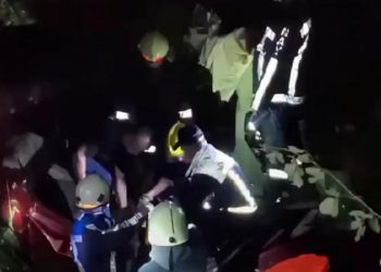 Range Rover ra në humnerë, pas shoferit ndërron jetë edhe 33-vjeçari