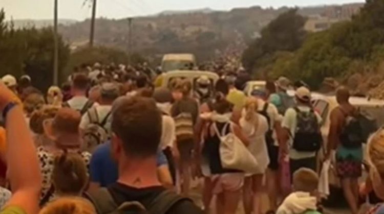 Zjarret në Rodos/ 19 mijë persona të evakuuar