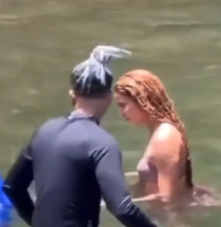 Shakira kapet “mat” me këngëtarin latin duke…