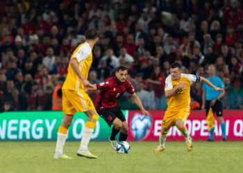 Pranohet kërkesa e moldavëve, ndryshon orari Moldavi-Shqipëri