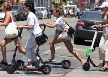 Drejtuesit e skuterave do gjobiten, ja sa variojnë gjobat