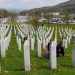 U vranë mijëra njerëz, përkujtohet sot masakra e Srebrenicës