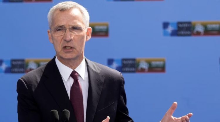 Stoltenberg shpreh gatishmëri për t’u takuar me Vuçiç