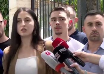 Kushtëzimi i diplomave, studentët takojnë Begajn: Tetori do jetë kaos