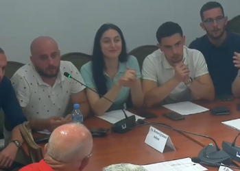 Studentët e Mjekësisë dëgjesë në Kuvend: Po na shkelni të drejtat