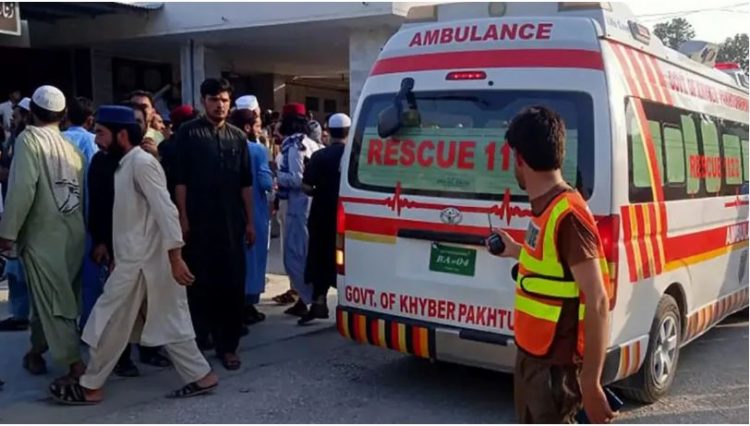 Sulm kamikaz në Pakistan, 44 viktima dhe qindra të plagosur