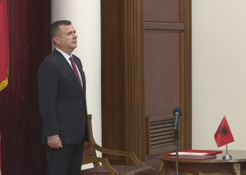 Taulant Balla betohet në Presidencë si ministër i Brendshëm