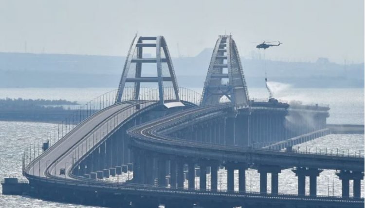 Ndalohet trafiku në urën kryesore që lidh Krimenë me Rusinë