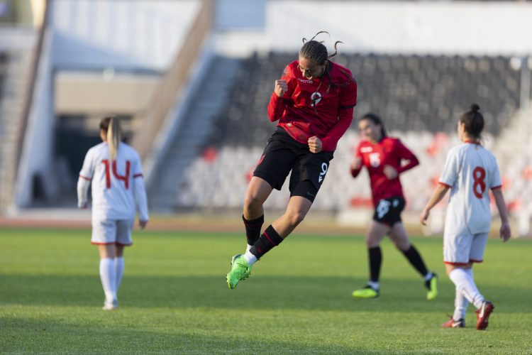 “Kjo është arritja e parë madhore në futboll”, rrëfehet ‘Këpuca e Artë’ Valentina Troka