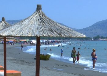 Tragjedia në Velipojë/ Vdes 20-vjeçari sapo del nga deti