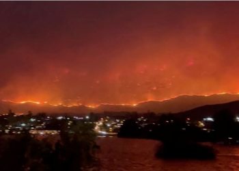 Zjarr i madh përfshin qytetin kanadez, evakuohen banorët