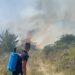 Tjetër zjarr në fshatin Hekal, përdoren pompa dore për ta shuar