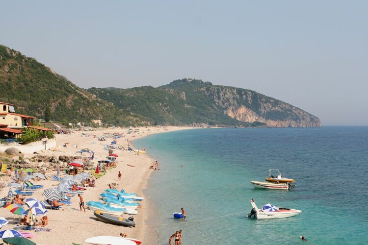 Më shumë se viti i kaluar, Vlora dyndet nga turistët Italian