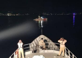 Anija shqiptare shpëton 3 gomone me 37 emigrantë të paligjshëm