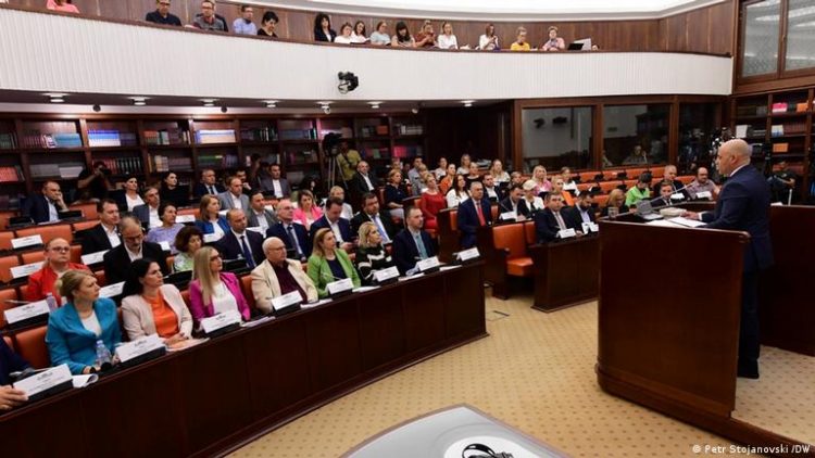 Ministrat shqiptarë të BDI japin dorëheqjet, zbardhet kushti për opozitën e Maqedonisë së Veriut