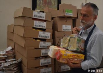 Propozimi i Brukselit: Supermarketet të dhurojnë ushqimet e pashitura