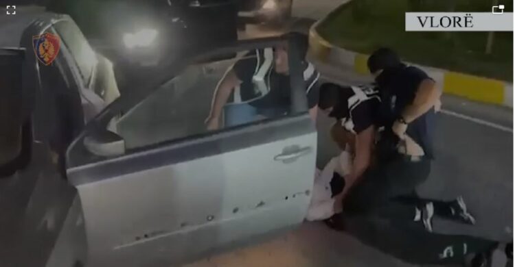 Parandalohet krimi, kapen dy persona me mina me telekomandë (EMRAT)