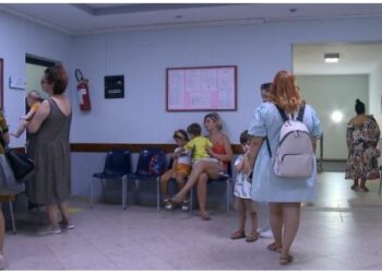 Rikthehet Covid! Mjekët: Janë prekur edhe fëmijët e vegjël