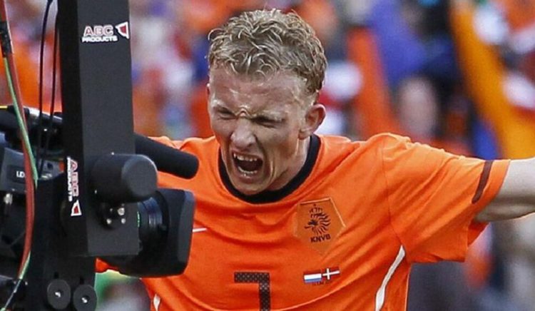 Dikur, më i shëmtuari në fushë! Tani mjekët bënë mrekulli me Kuyt