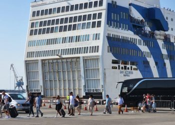 Fluks në portin e Durrësit, sot mbi 3.900 udhëtarë mbërritën në vend