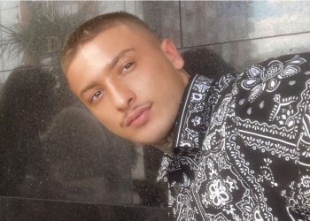 Fero i përkushtohet fesë pas daljes nga burgu?