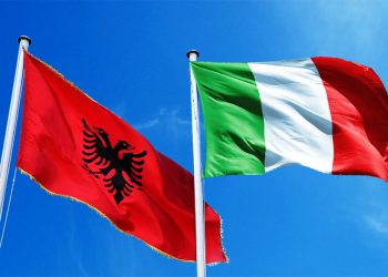 Njihen pensionet me Italinë, ja sa shqiptarë përfitojnë