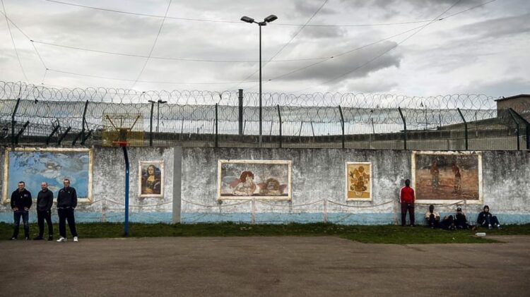 “Mund të krijojë një qytet”, rekord të burgosurish në Francë